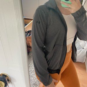2/$40✨Under armour zip up